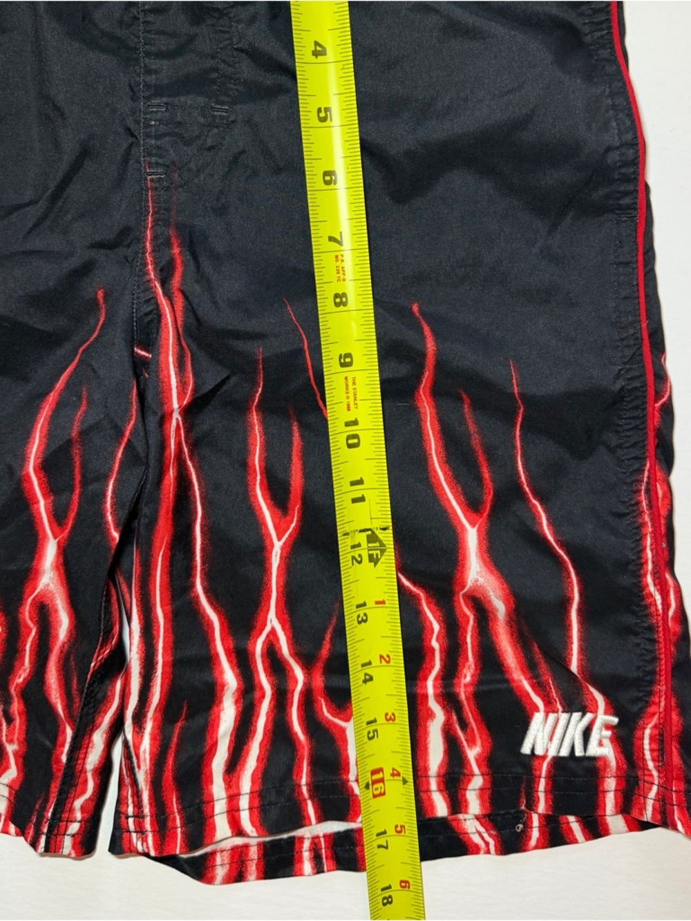 Vintage Y2K Nike Red lightning Flames Swim Trunks Boys S Board Shorts - Picture 4 of 7